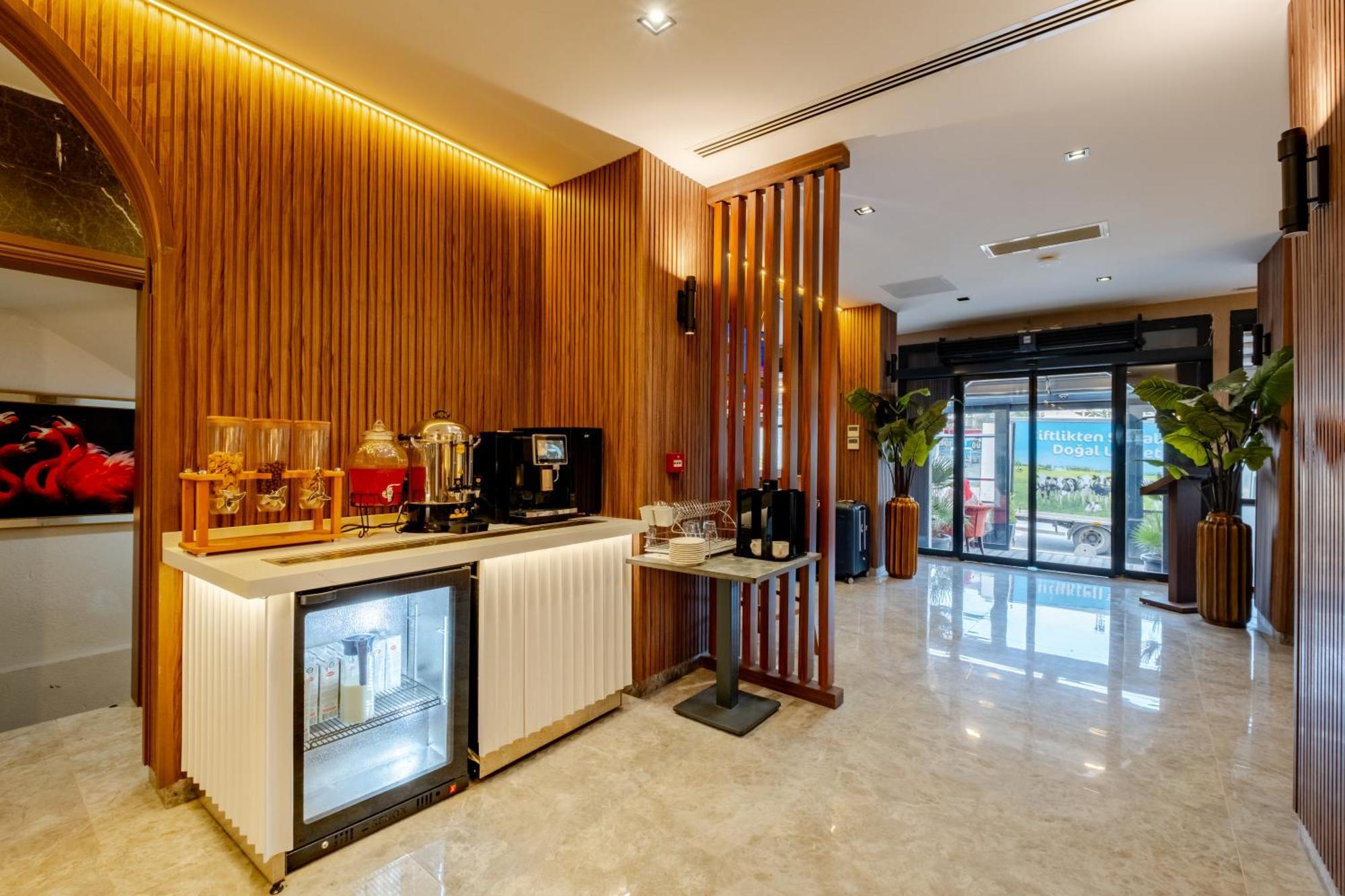 Frt Airlines Hotel - Istanbul Airport Arnavutkoy Экстерьер фото