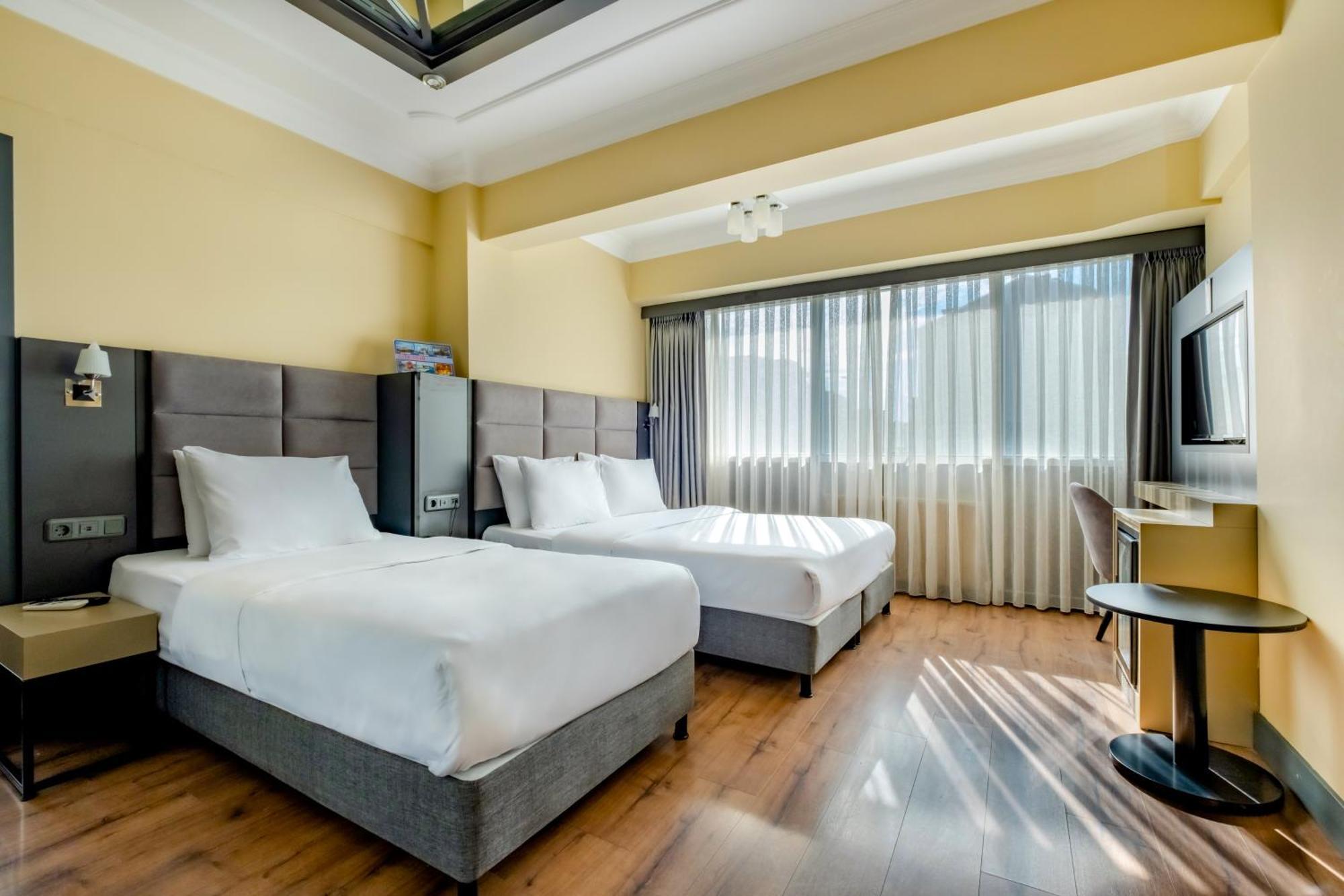 Frt Airlines Hotel - Istanbul Airport Arnavutkoy Экстерьер фото